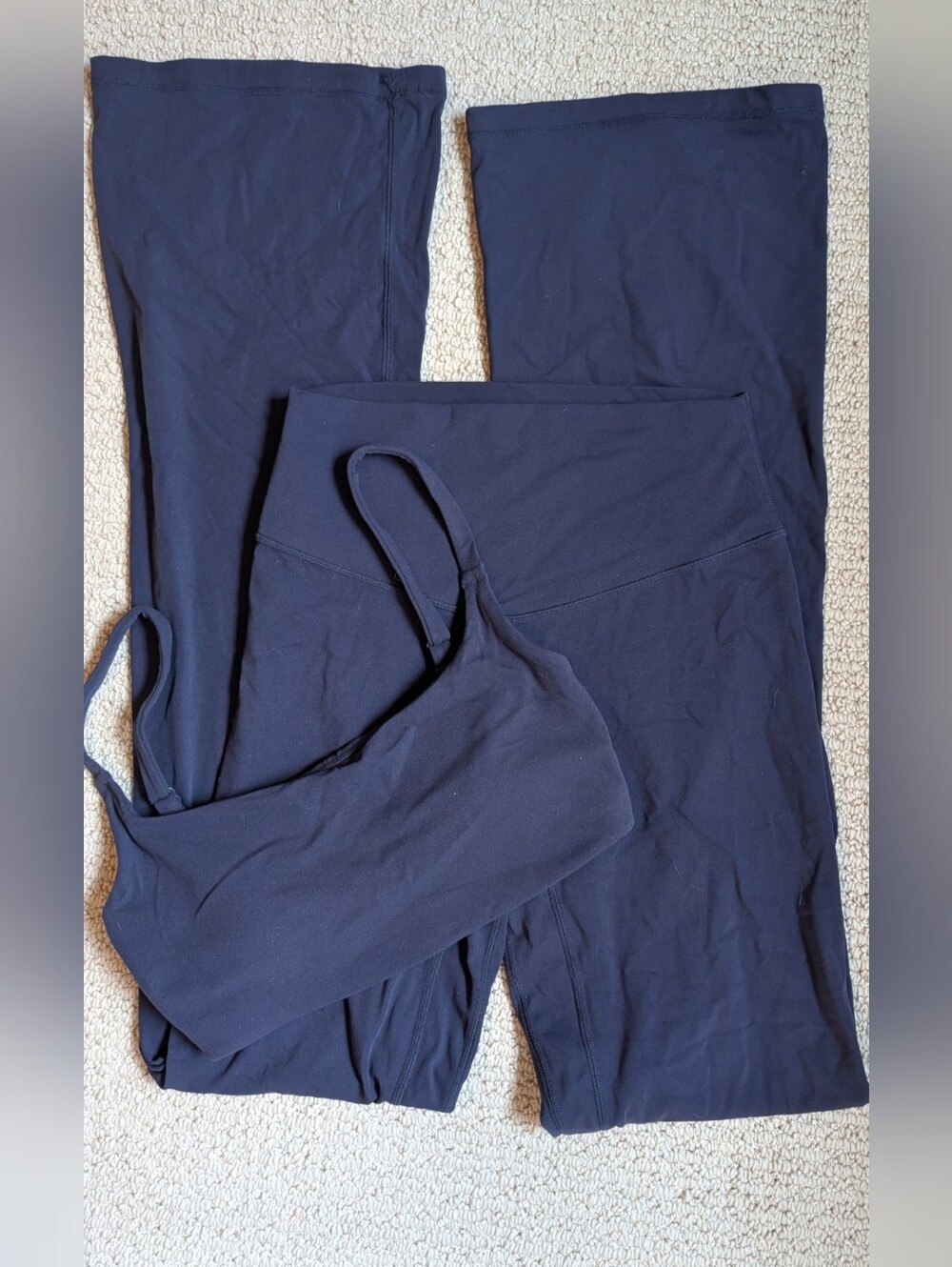 Vitality Cloud II Bra, Flare Leggings And Jacket - Picture 2 of 6